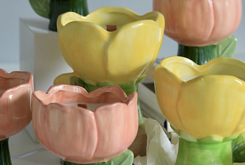 Tulip-Shaped Glossy Glazed Ceramic Jar Candle