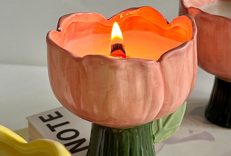 Tulip-Shaped Glossy Glazed Ceramic Jar Candle