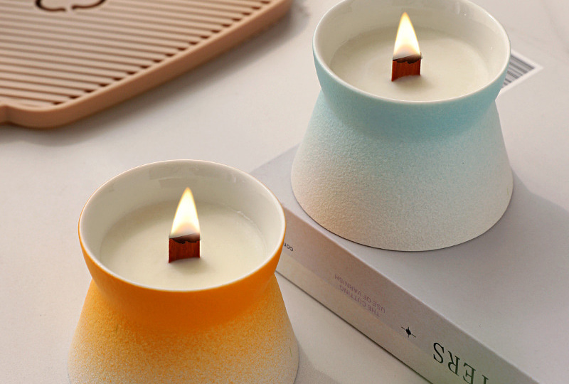 Matte Textured Wooden-Wick Ceramic Jar Candle