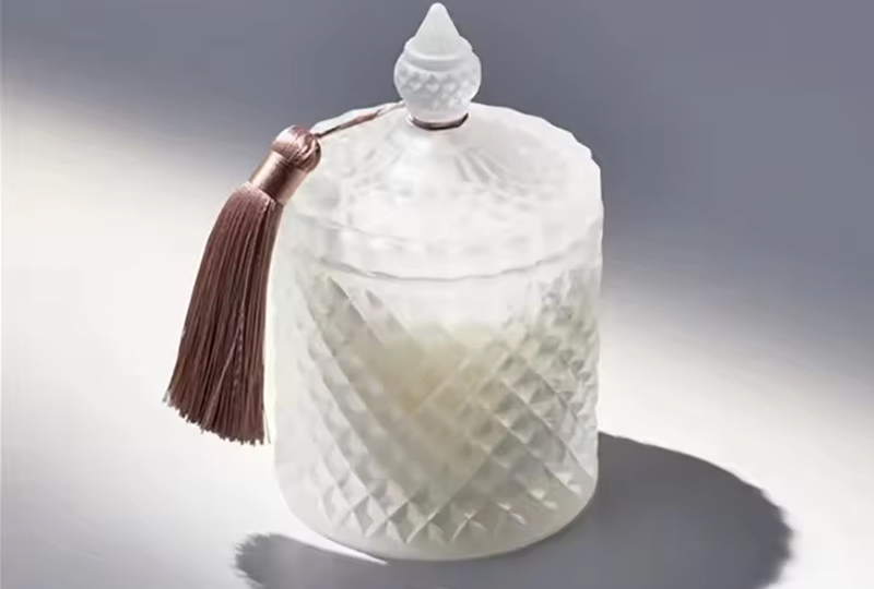 Diamond-Embossed Tassel-Lid Glass Jar Candle
