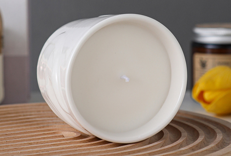 Elegant Hand-Relief Minimalist Ceramic Jar Candle
