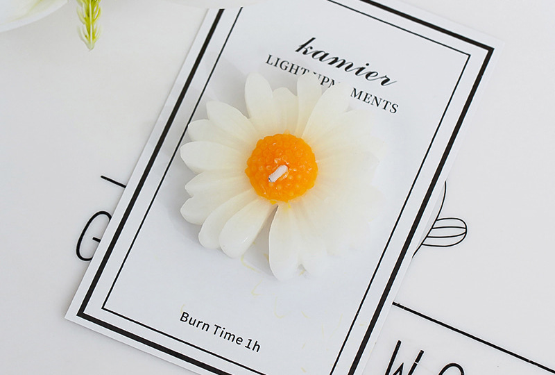 Daisy Shaped Flower Series Handmade Candle