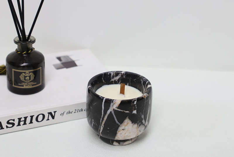 Elegant Black Marble Jar Candle