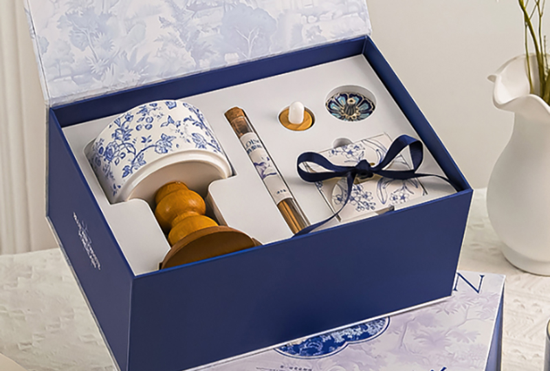 Chinese Style Blue-White Porcelain Crystal Diffuser Set