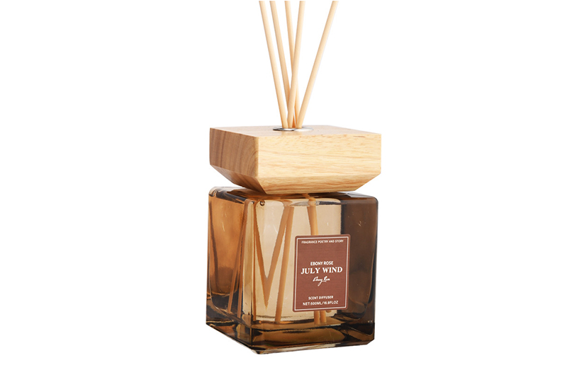 Sunlit Garden Wooden-Cap Reed Diffuser