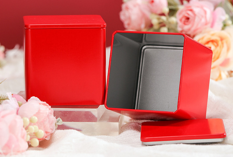Glossy Square Red Lidded Metal Jar Candle