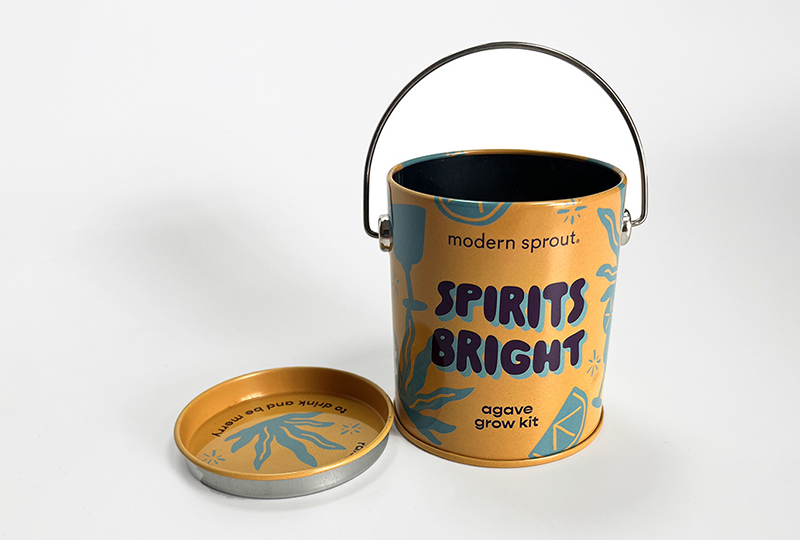 Seasonal Print Tin-Bucket Handle Metal Jar Candle