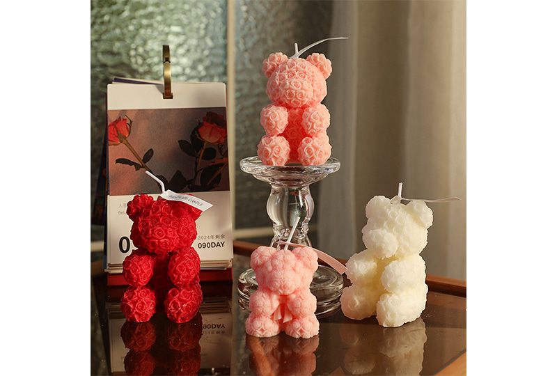 Rose-Covered Teddy Bear Festival Series Handmade Candle