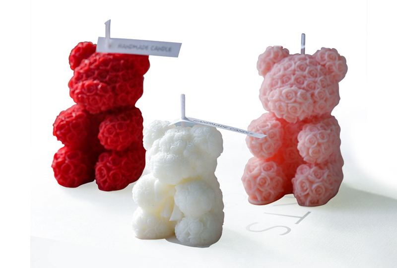 Rose-Covered Teddy Bear Festival Series Handmade Candle