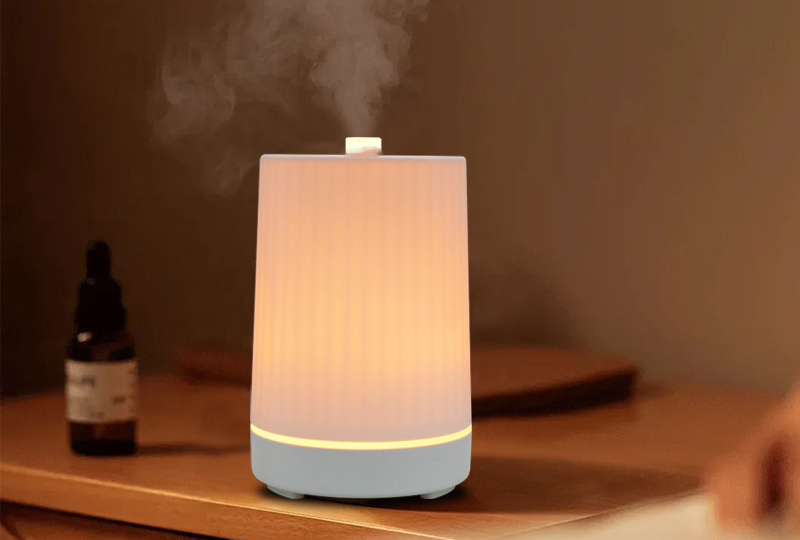 Vase-Shaped Wood-Grain LED Ultrasonic Diffusers